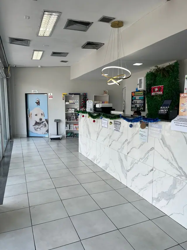 Balcão de atendimento em mármore da recepção da LerVet